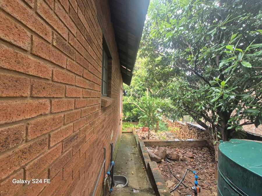 4 Bedroom Property for Sale in Safari Gardens North West